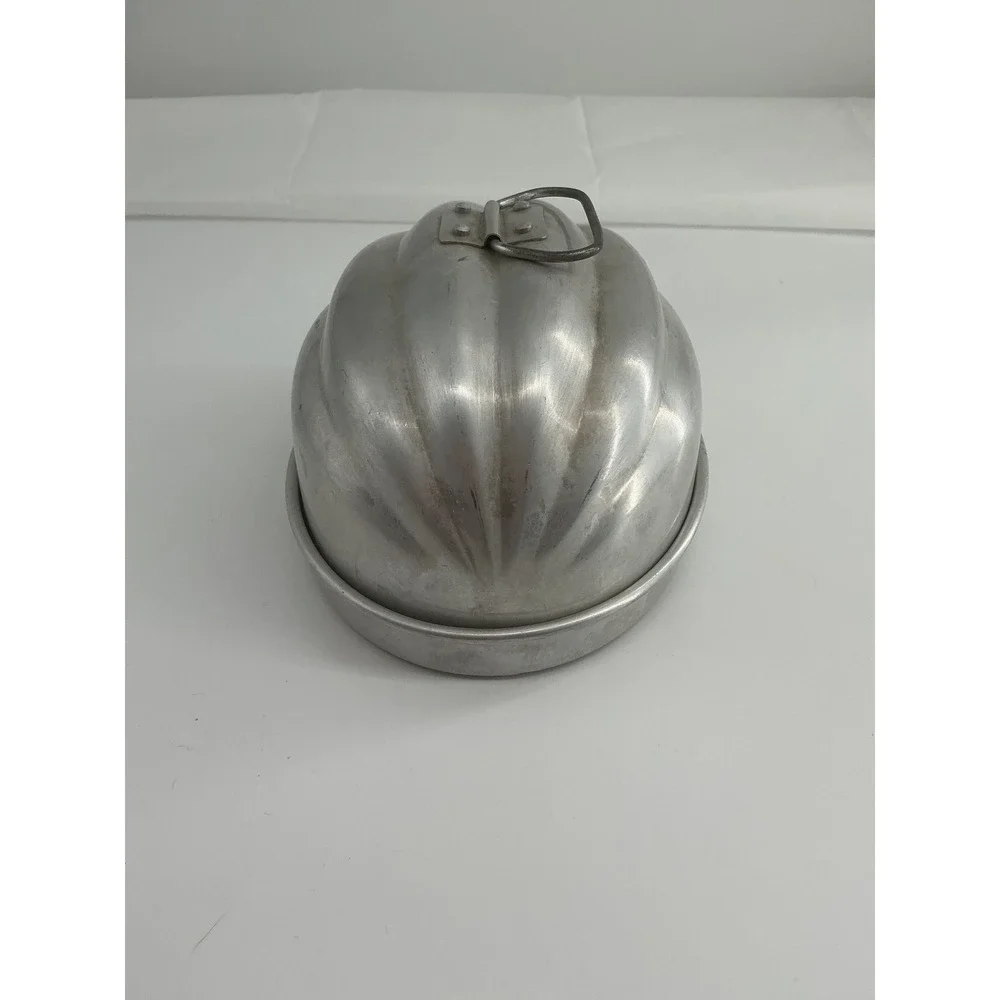 Vintage Wear-Ever Aluminum Melon Mold No 110 with Lid Made in USA Silver Kitchen